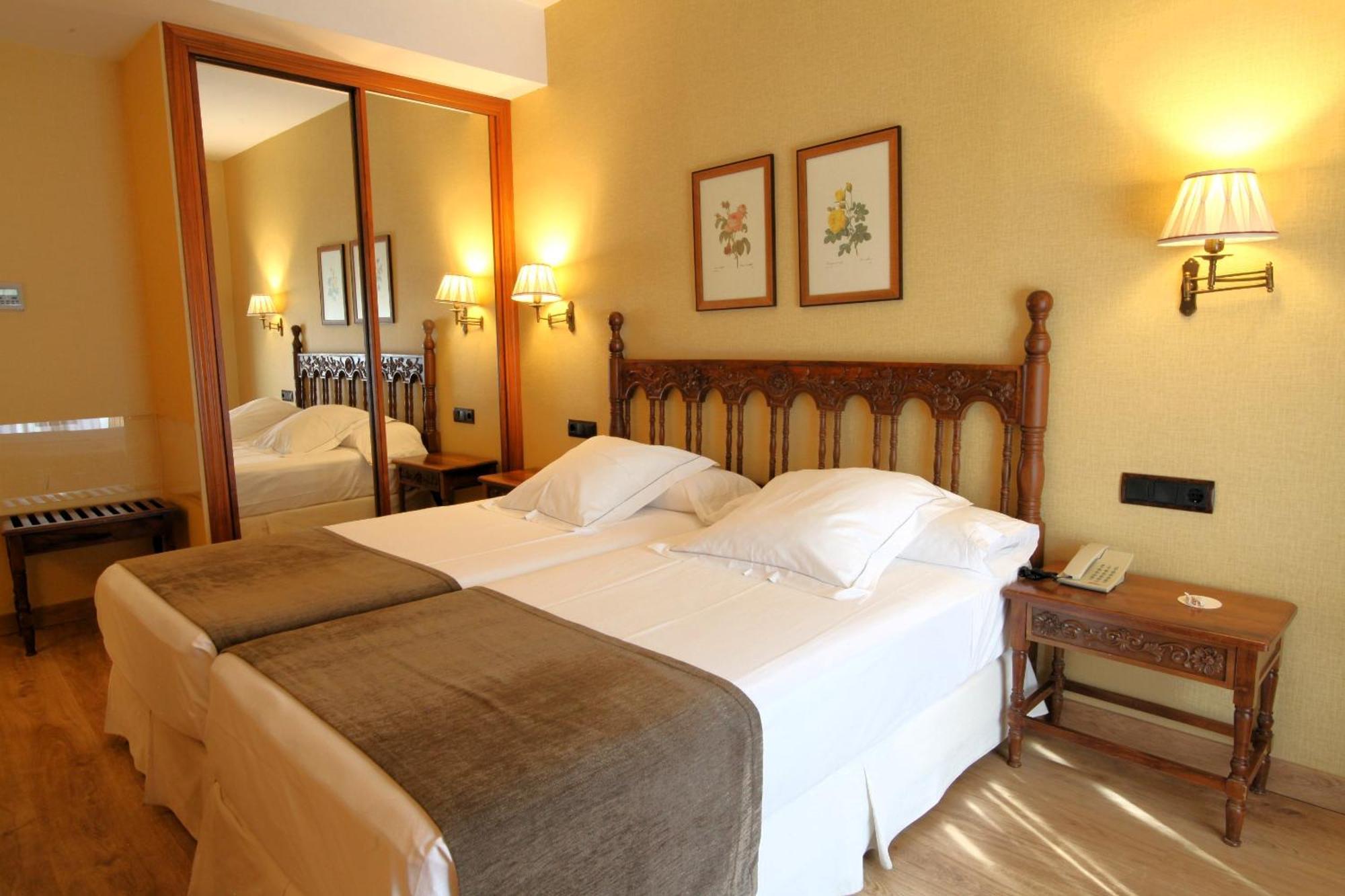 Hotel Ele Puente Romano De Salamanca Eksteriør billede