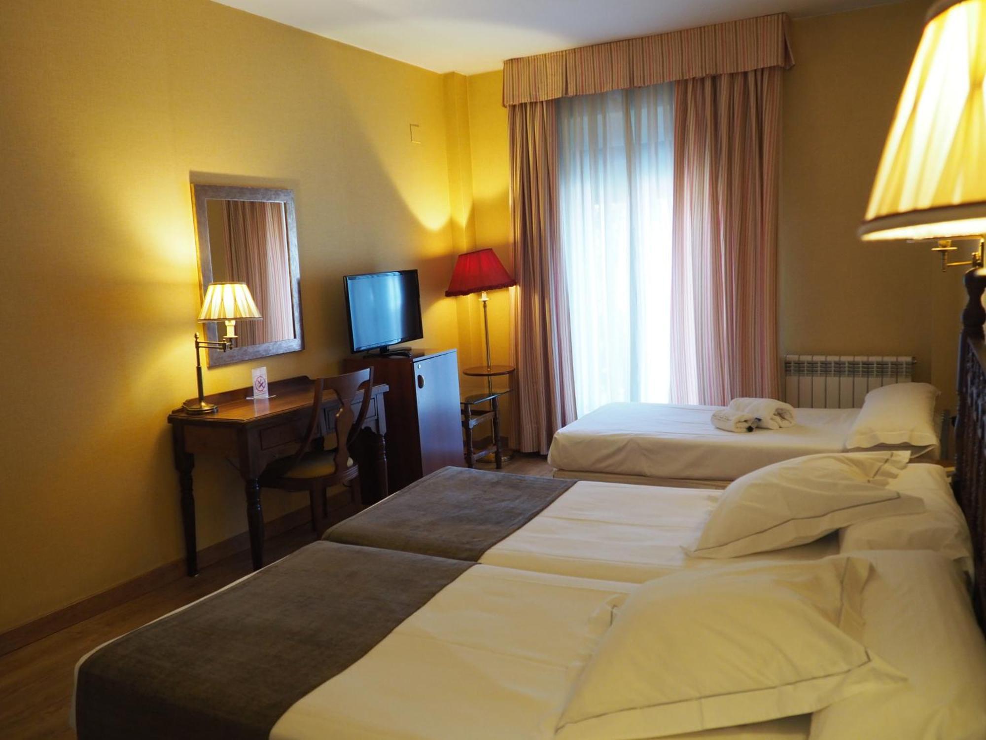 Hotel Ele Puente Romano De Salamanca Eksteriør billede