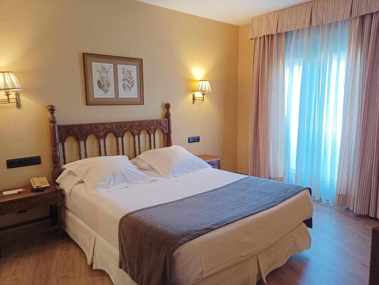 Hotel Ele Puente Romano De Salamanca Eksteriør billede